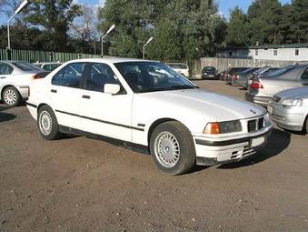 1992 BMW 320I