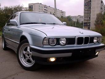 1990 BMW 520