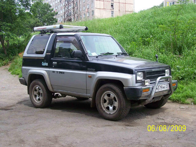 Daihatsu Rocky 1992. Daihatsu Rocky Interior.