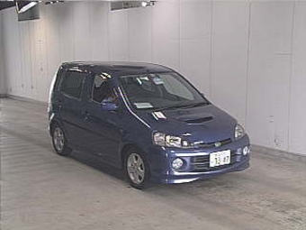 2002 Daihatsu YRV
