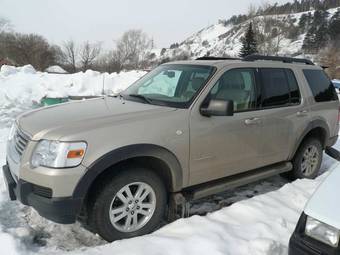 2006 Ford Explorer Pictures
