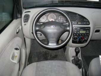 2000 Ford Fiesta Images