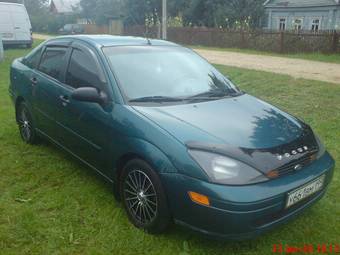 2000 Ford Focus Images