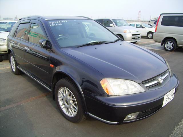 2000 Honda Avancier Images