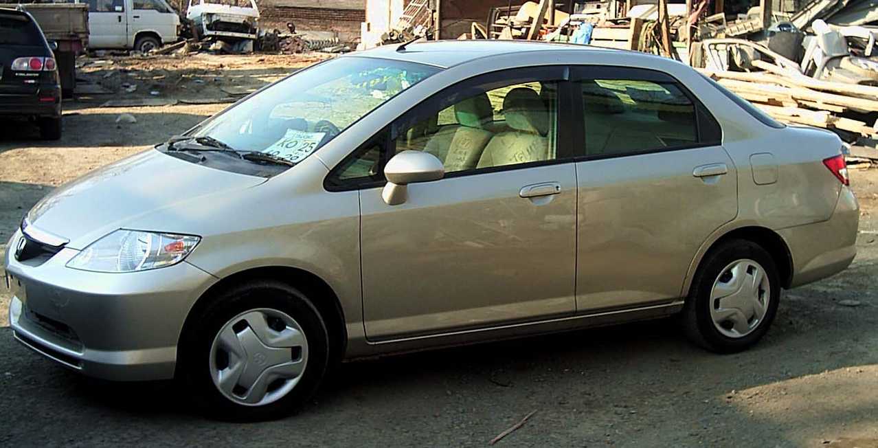 2004 Honda fit aria #3