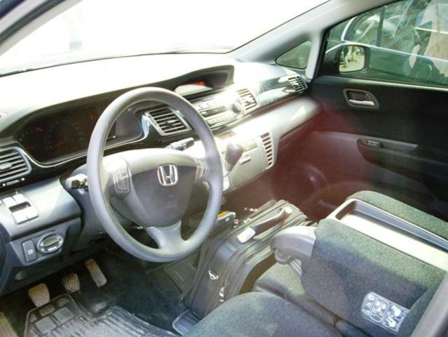 2004 Honda Frv. The six-seater Honda FR-V is