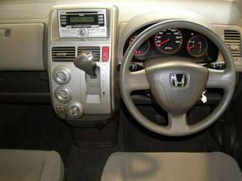 2003 Honda Mobilio Pictures