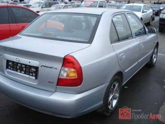2002 Hyundai Accent Images