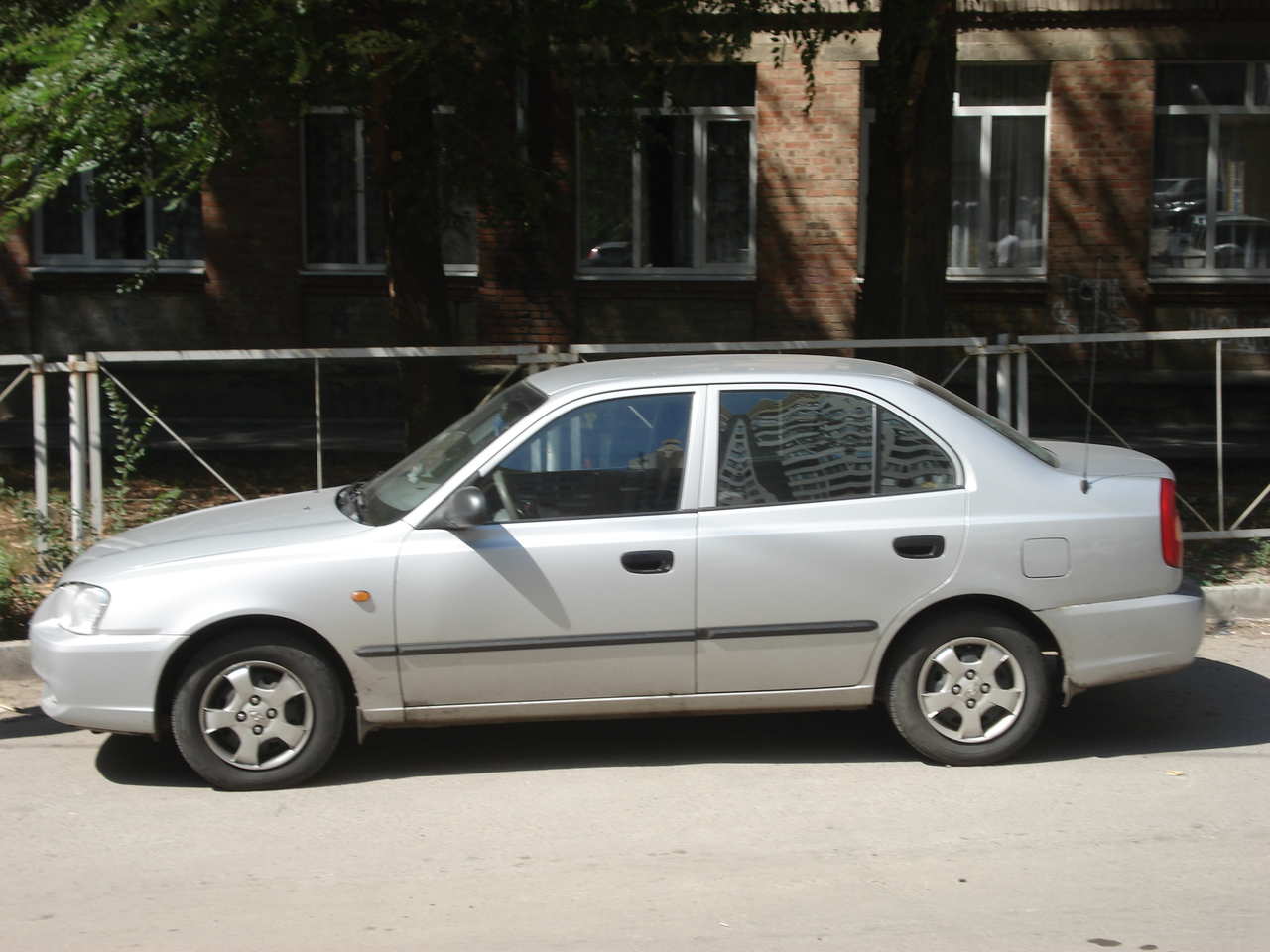 2003 Hyundai Accent Pictures, 1600cc., Gasoline, FF, Manual For Sale