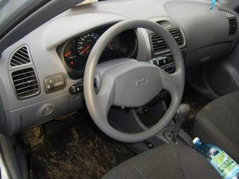 2005 Hyundai Accent Images