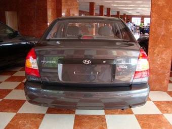 2009 Hyundai Accent Pics