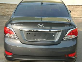 2011 Hyundai Accent Images
