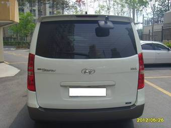 2010 Hyundai Grand Starex Photos