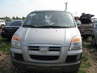 2004 Hyundai Starex