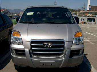 2005 Hyundai Starex Pics