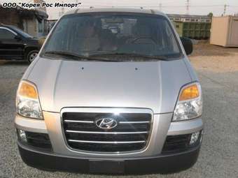 2005 Hyundai Starex Pics