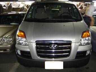 2005 Hyundai Starex Photos
