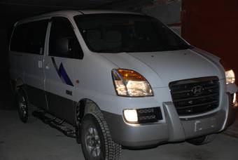 2006 Hyundai Starex Pictures