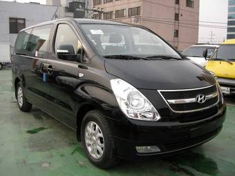 2010 Hyundai Starex Images