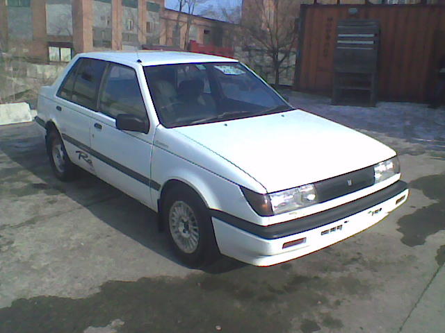 1988 Isuzu Gemini Photos