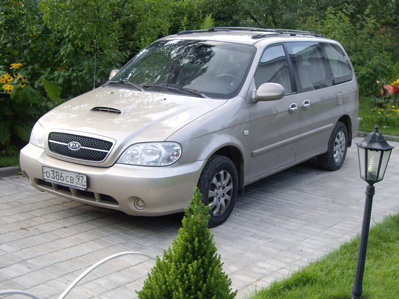 2004 KIA Carnival Photos, 2.9, Diesel, FF, Automatic For Sale