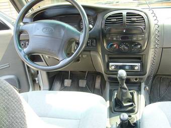 2002 Kia Sportage Photos