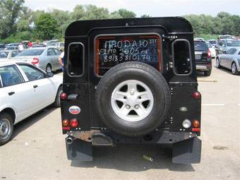 2005 Land Rover Defender Pictures