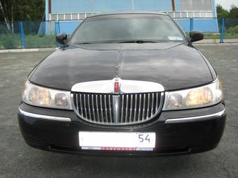 2000 Lincoln Town Car Wallpapers
