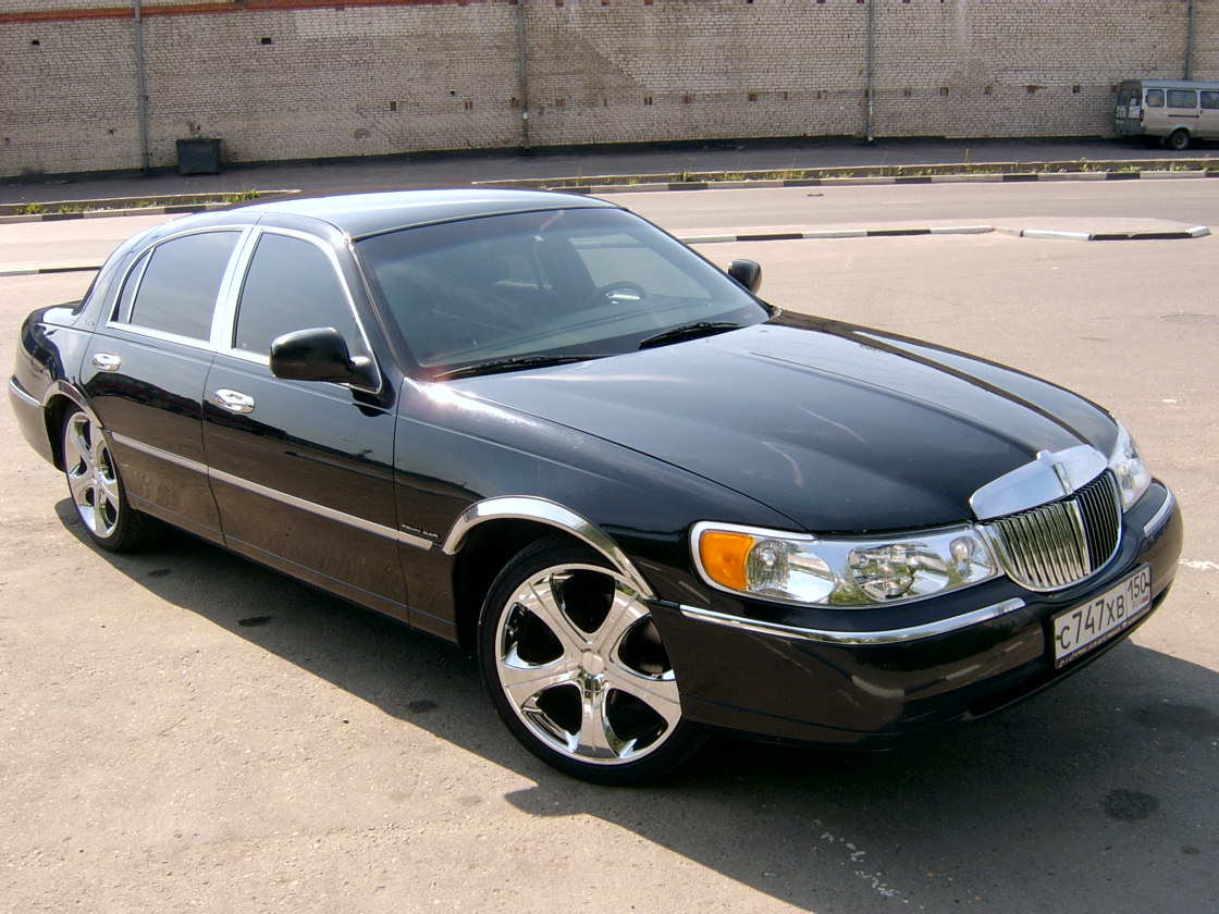 2000 Lincoln TOWN CAR Photos, 4.6, Gasoline, FR or RR, Automatic For 