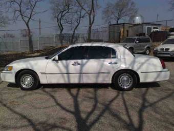 2002 Lincoln Town Car For Sale