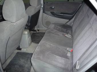 2001 Mazda 323 Pictures