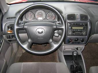 2001 Mazda 323 Photos