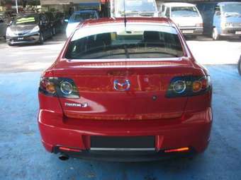 2004 Mazda Axela Pics