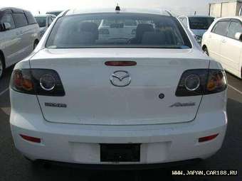 2005 Mazda Axela Pictures