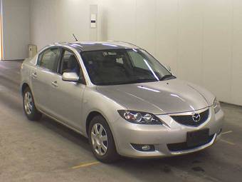 2005 Mazda Axela Pictures