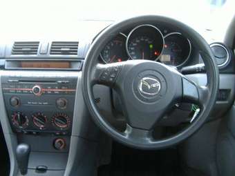 2006 Mazda Axela Pictures