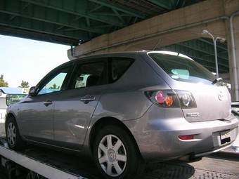 2006 Mazda Axela Photos