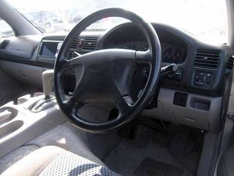 1999 Mazda Bongo Friendee Pictures