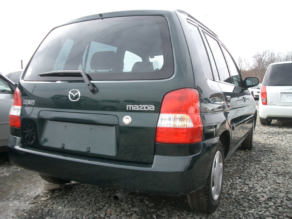 1999 Mazda Demio Pics