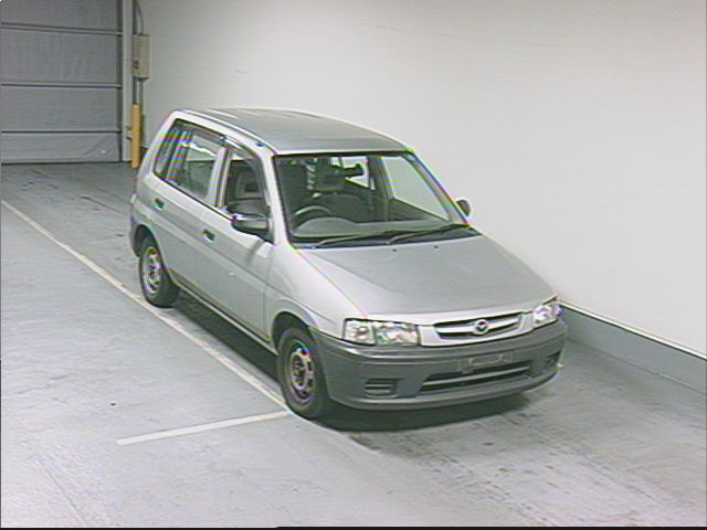 1999 Mazda Demio Photos