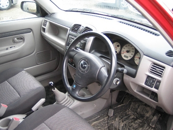 2000 Mazda Demio