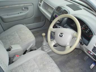 2001 Mazda Demio Pictures