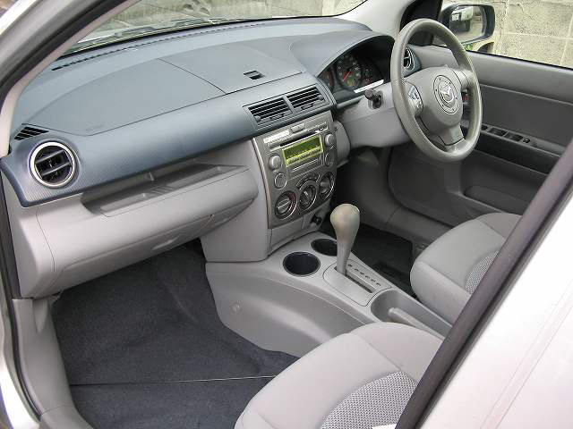 2002 Mazda Demio