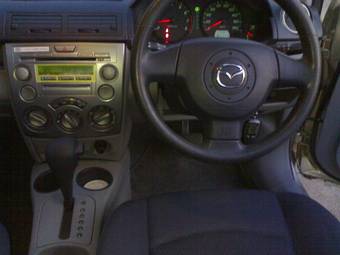 2003 Mazda Demio Pics
