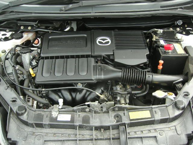 2004 Mazda Demio