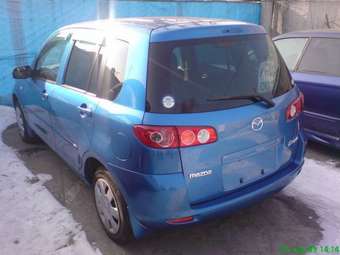 2004 Mazda Demio Pics