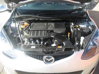 2008 Mazda Demio Pictures