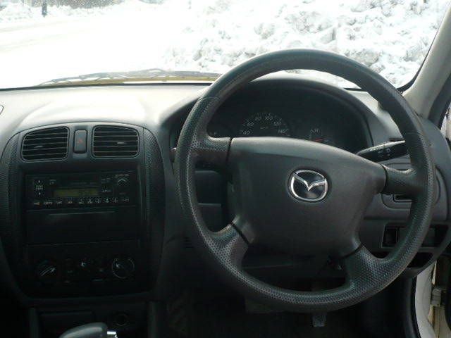 2000 Mazda Familia