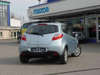 2009 Mazda MAZDA2 Pictures