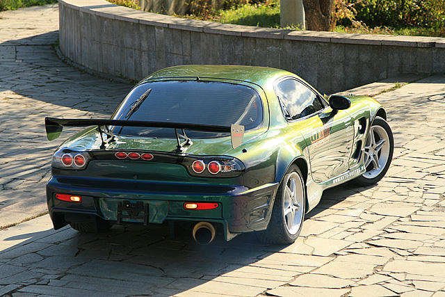 mazda rx 7 wallpapers. 2005 Mazda RX-7 Wallpaper